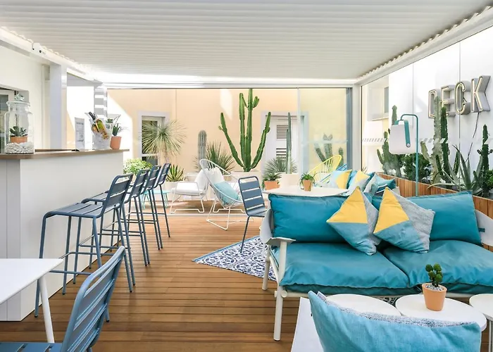 Hôtel The Deck by HappyCulture